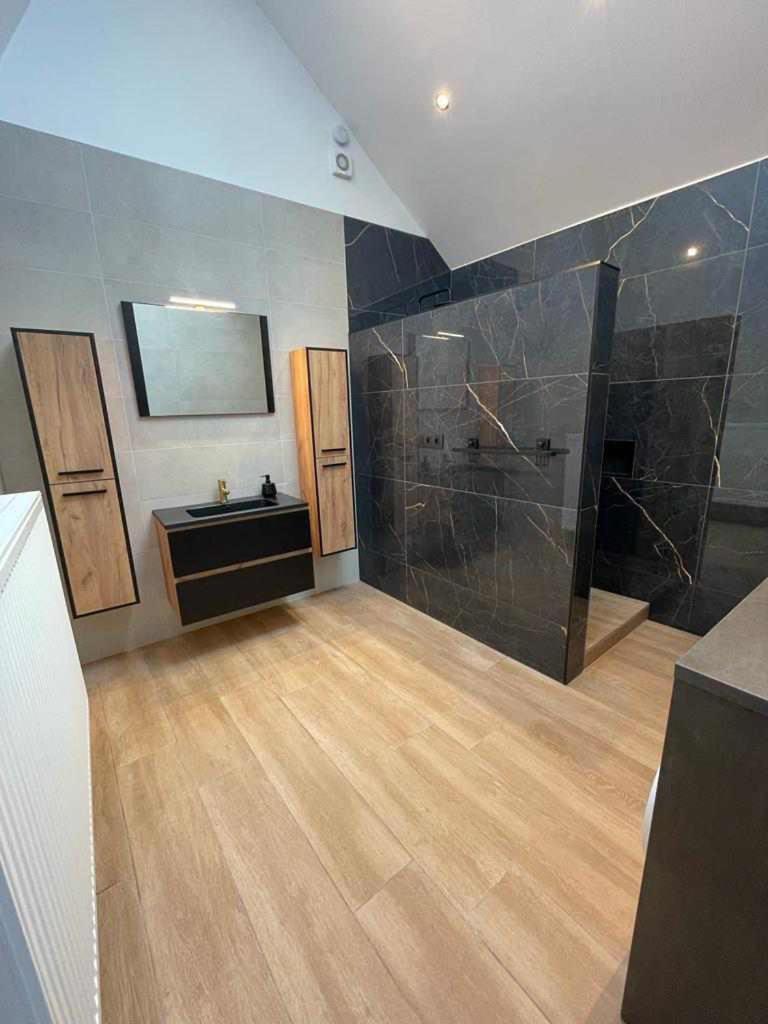 Le Studio La Louvière Екстериор снимка