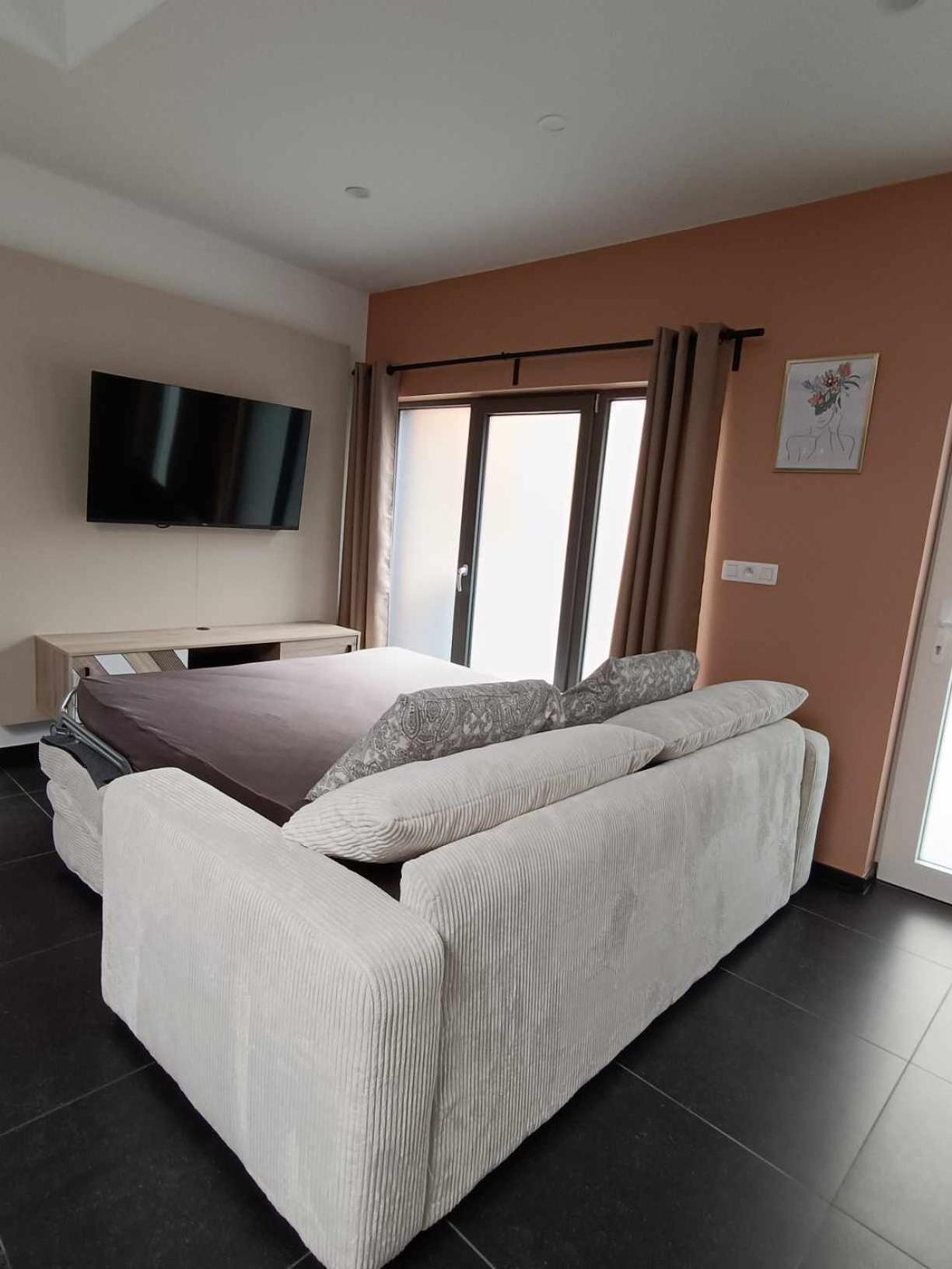 Le Studio La Louvière Екстериор снимка
